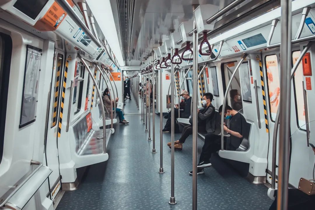 DƬ